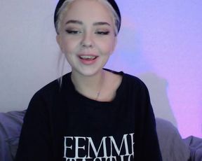 nikki_whatever Pussy Play (2019-10-19)