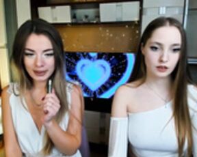 lucia_lucky and Madis0n_Crystal masturbate