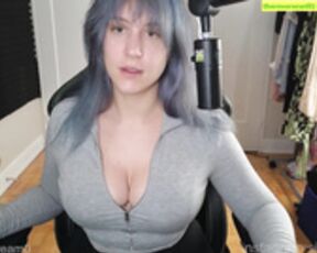 67EE5B Alexa_dream has some big tit fun