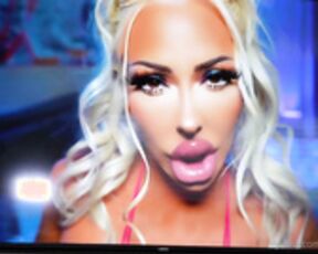 Bimbo big lips creampie