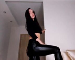 roxy_blue_eyed_2024