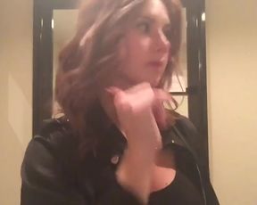 Chloe Dressing Room