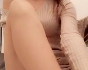 Ellieleen1 (aka ellieleen11, ellieleen, elliemayli) pretty outfit for you and is sucking it raw OnlyFans private video