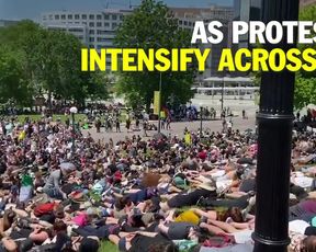 Several Cops Stand in Solidarity With Demonstrators in