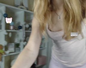 -Molly-Mae- cam show 2020-09-28 10-24-06 143
